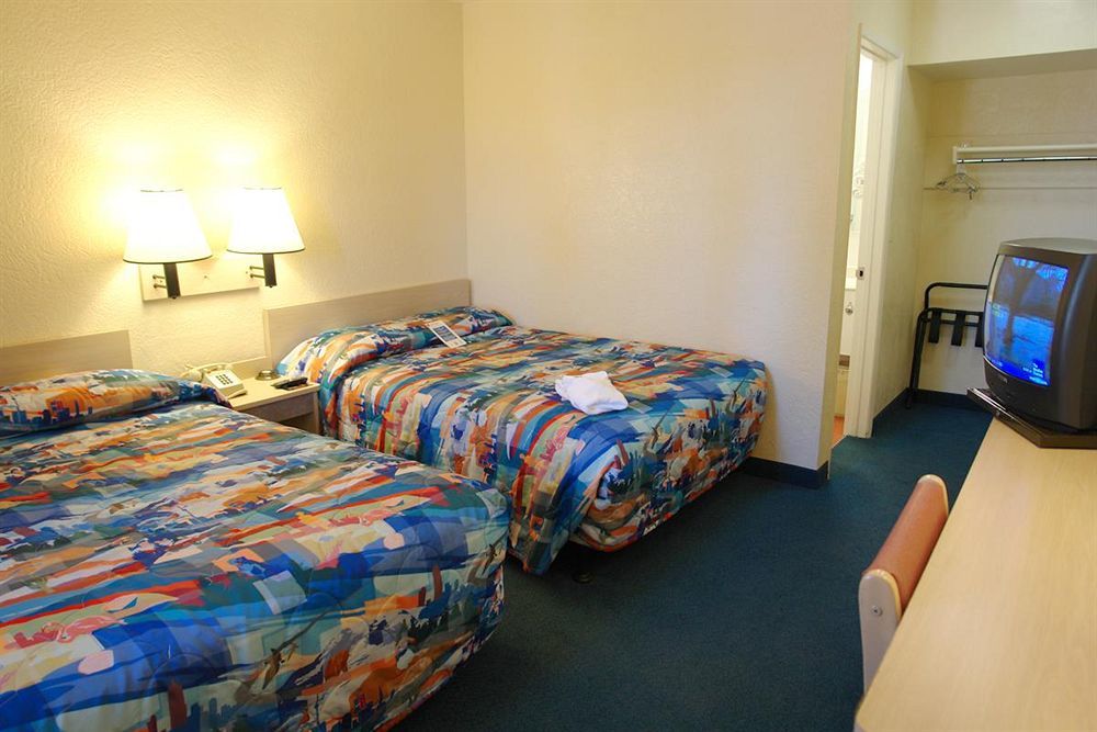 Motel 6-Youngtown, Az - Phoenix - Sun City Eksteriør bilde