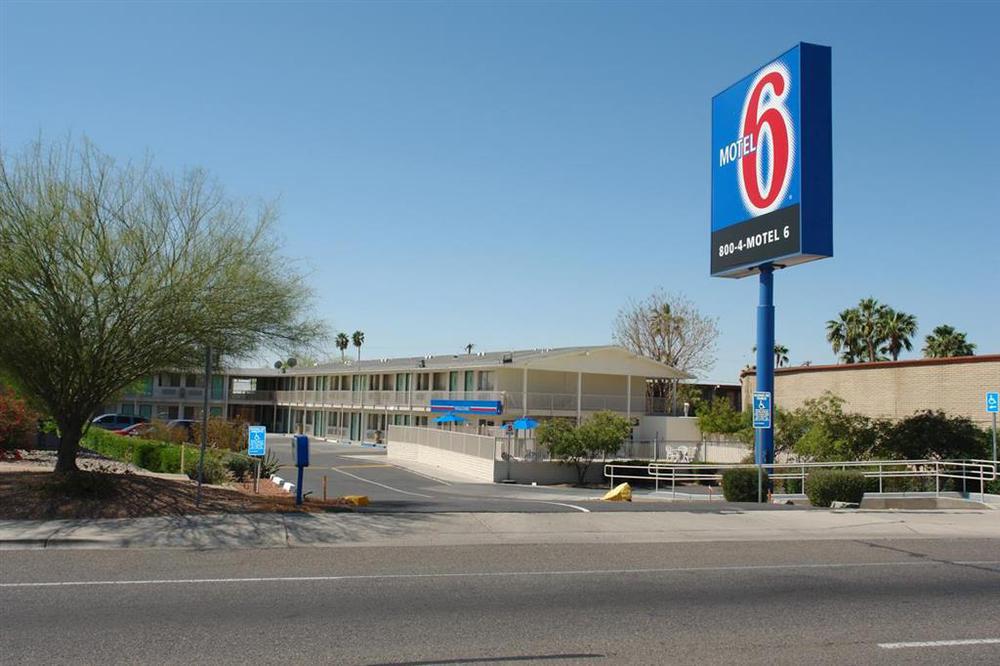 Motel 6-Youngtown, Az - Phoenix - Sun City Eksteriør bilde