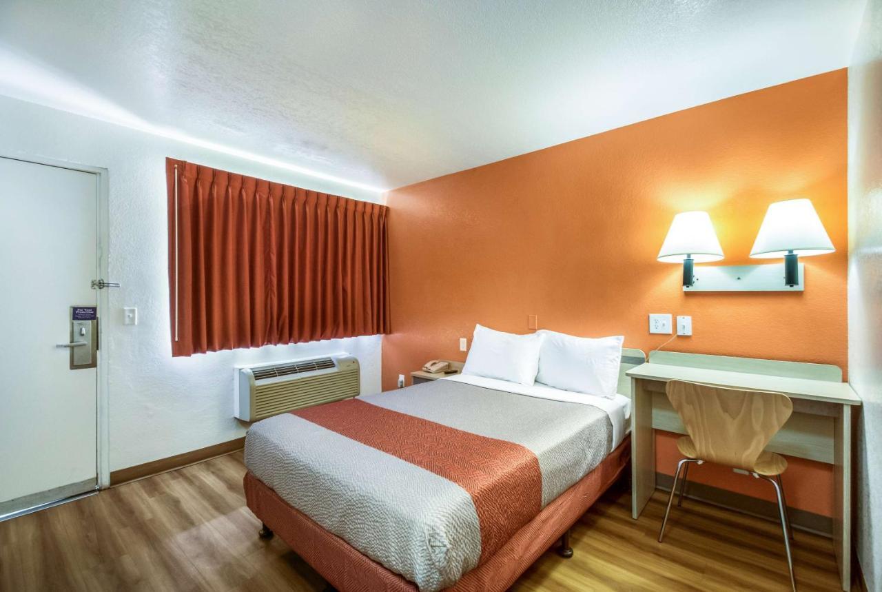 Motel 6-Youngtown, Az - Phoenix - Sun City Eksteriør bilde