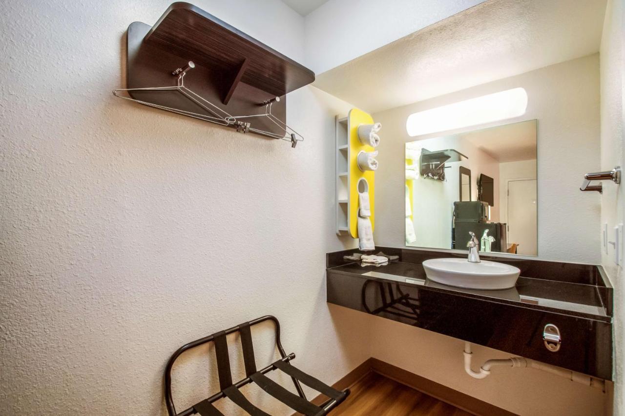 Motel 6-Youngtown, Az - Phoenix - Sun City Eksteriør bilde