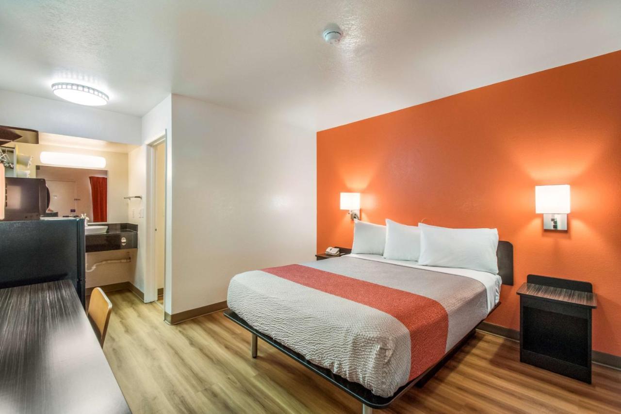 Motel 6-Youngtown, Az - Phoenix - Sun City Eksteriør bilde